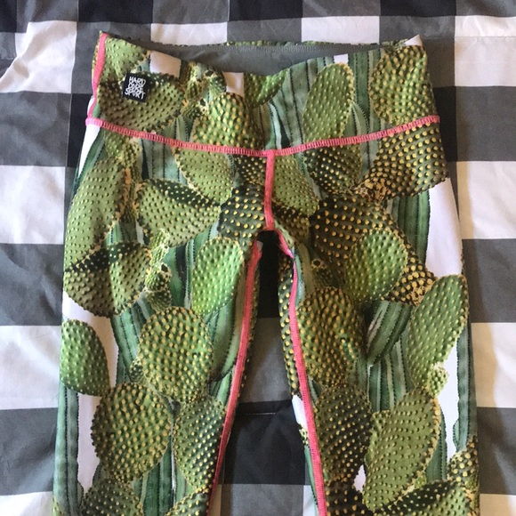 🌵HARD CORE SPORT Desert Cactus 🌵 Floral Print Cross Fit Workout Leggings Sz S - Picture 2 of 14